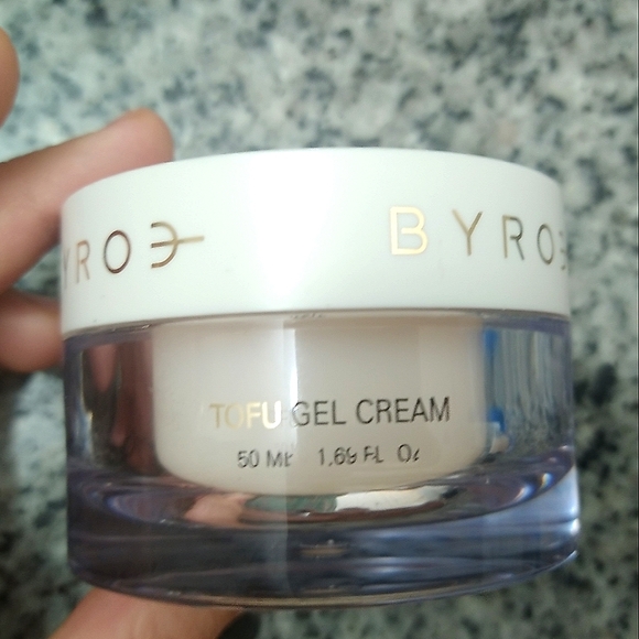 byroe Other - New Byroe Tofu Gel Cream